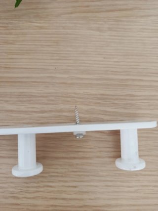 Colgador metálico blanco
