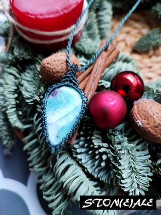 Collana con ciondolo in macrame con larimar
