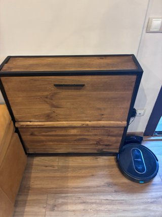Muebles de salón completo de madera y metal.