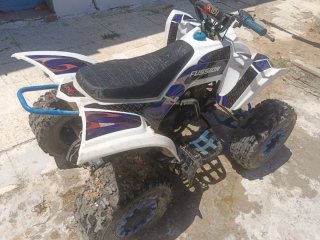 Quad infantil blanco y azul