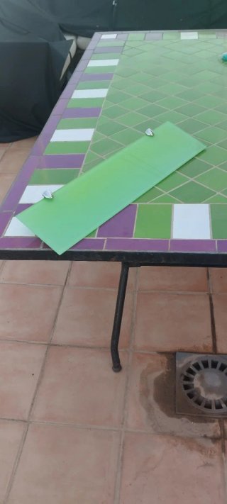 Estante de vidrio para baño verde