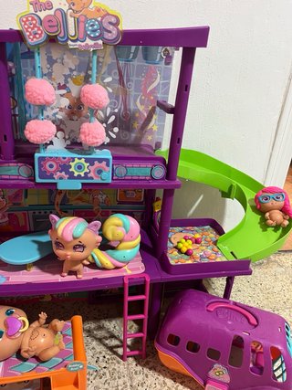 Casa de Los Bellies con accesorios