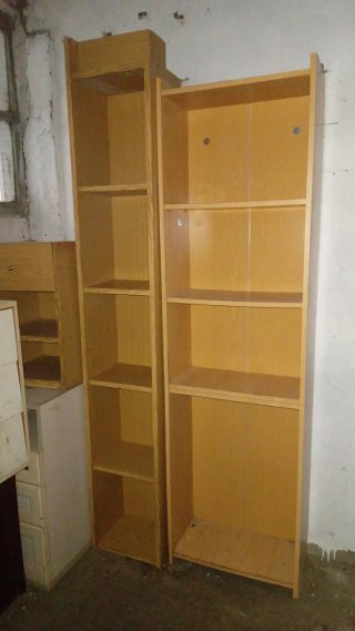 REGALO Estanterías y mesitas de noche