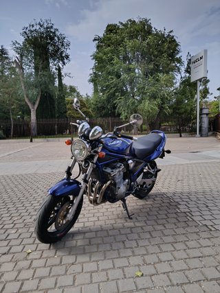 Suzuki Bandit Azul Naked