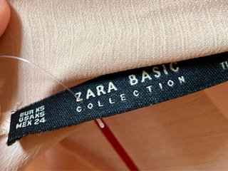 Blusa Zara volantes rosa palo/beige