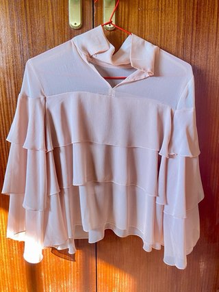 Blusa Zara volantes rosa palo/beige