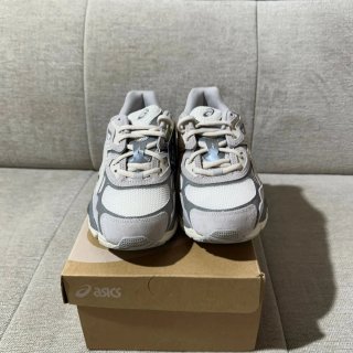 Asics Gel-NYC Cream Grey Talla 39