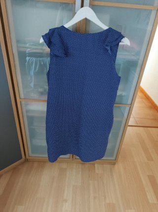 Vestido azul de lunares