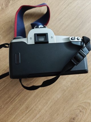 Canon EOS 500N + Flash Sunpak 4000AF