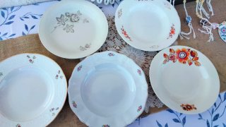 5 piatti fondi spaiati vintage