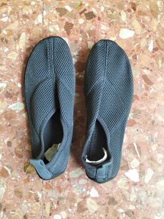 Escarpines grises talla 36/37