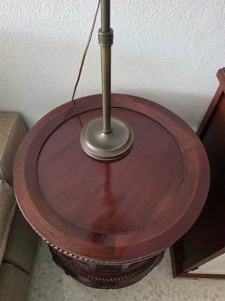 Mueble bar madera y cristal