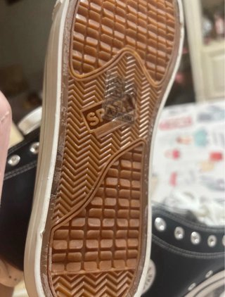 Zapatillas Negras y Blancas