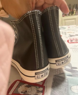 Zapatillas Negras y Blancas