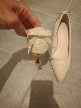 Zapatos tacón medio dorados talla 39