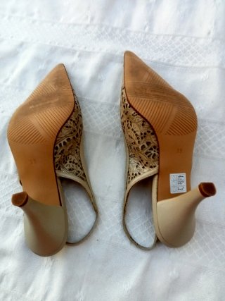 Zapatos Confortisimo Beige Talla 39