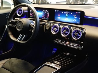 Mercedes-Benz Clase A 180-2024