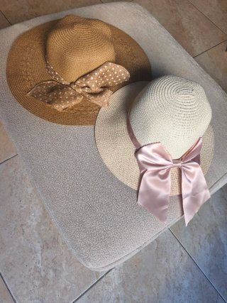 Sombrero de playa beige, rosa y marron