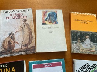 Lotto libri.