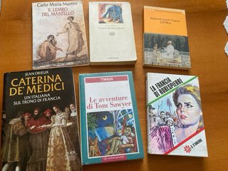 Lotto libri.