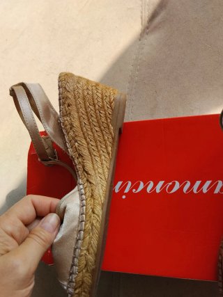 Sandalias cuña Ramoncinas beige N 39