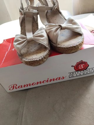 Sandalias cuña Ramoncinas beige N 39