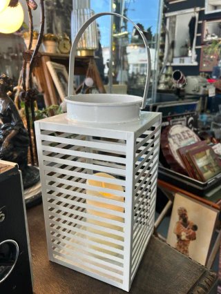Farol decorativo metálico con vela LED