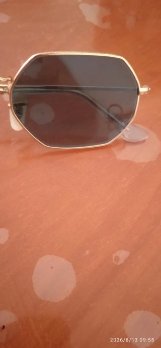 Gafas de sol Ray-Ban Octagonales Doradas Negras.