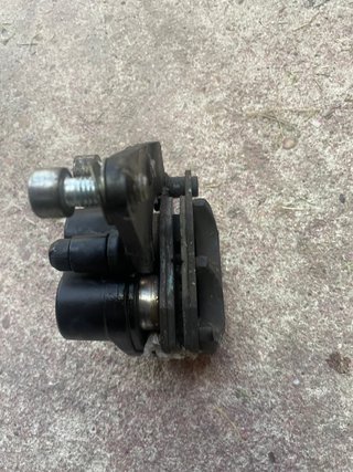 Pinza Freno Delantera Derecha Piaggio X9