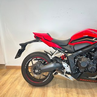 HONDA CBR650R