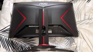 Monitor AOC 24 Curvo Negro y Rojo