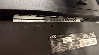 Monitor AOC 24 Curvo Negro y Rojo