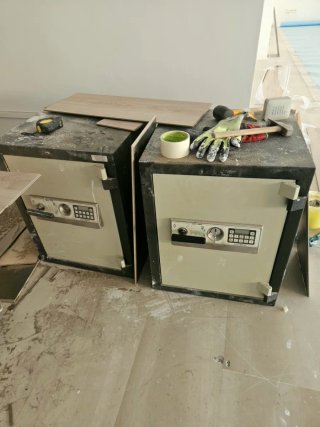 Se regalan 2 cajas fuertes