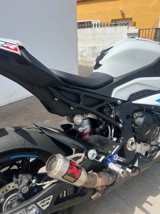 BMW S1000RR Sportbike Blanca y Azul
