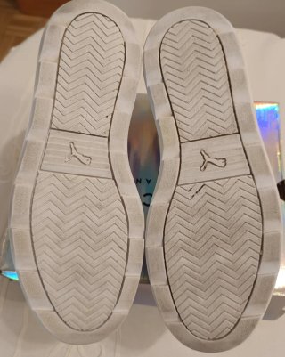 Zapatillas Puma Mujer Blancas y Doradas