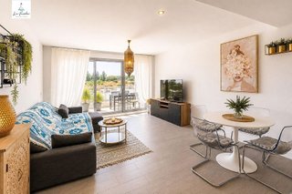 Piso en venta en Calaburra - Chaparral en Mijas