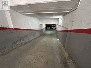 Garaje en venta en Montigalà -Sant Crist en Badalona