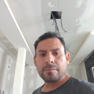 Hola,realizo trabajados de manitas.