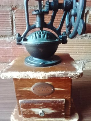 Molinillo de café vintage madera y metal