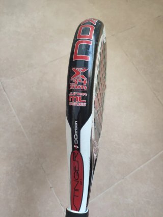 Pala de pádel NOX Stinger Junior 2.1