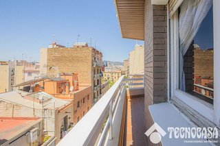 Piso en venta en Sants en Barcelona