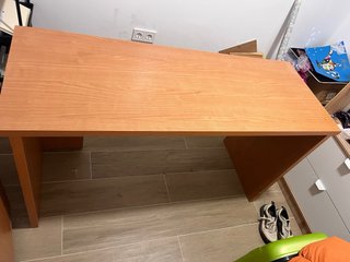 Escritorio y cajonera madera
