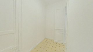 Piso en venta en La Font de la Guatlla en Barcelona