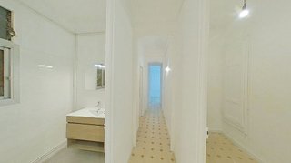 Piso en venta en La Font de la Guatlla en Barcelona