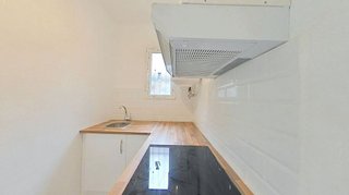 Piso en venta en La Font de la Guatlla en Barcelona