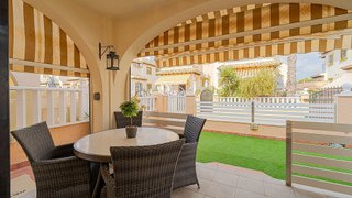 Casa pareada en venta en Campos de Golf - Villa Martin - Los Dolses en Orihuela