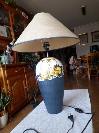 Lámpara de mesa cerámica y tela