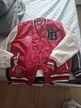2 Cazadoras Pull&Bear Rojo/Blanco Talla M y xl