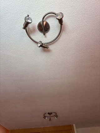 Dos Lamparas de techo con tres focos.