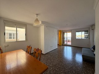 Piso en alquiler en Benicalap en Valencia